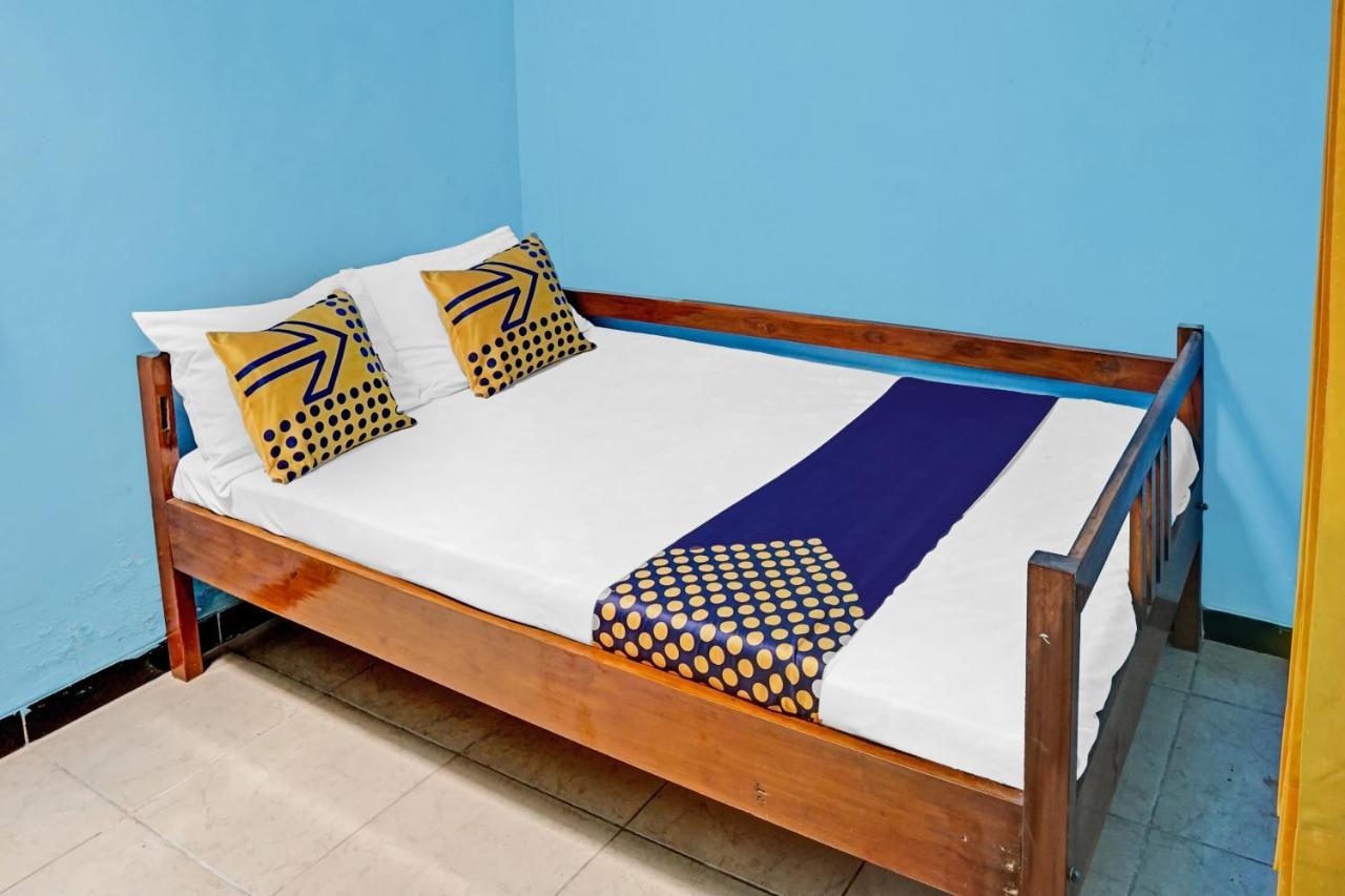Oyo 90729 Sekar Guest House Джембер Экстерьер фото